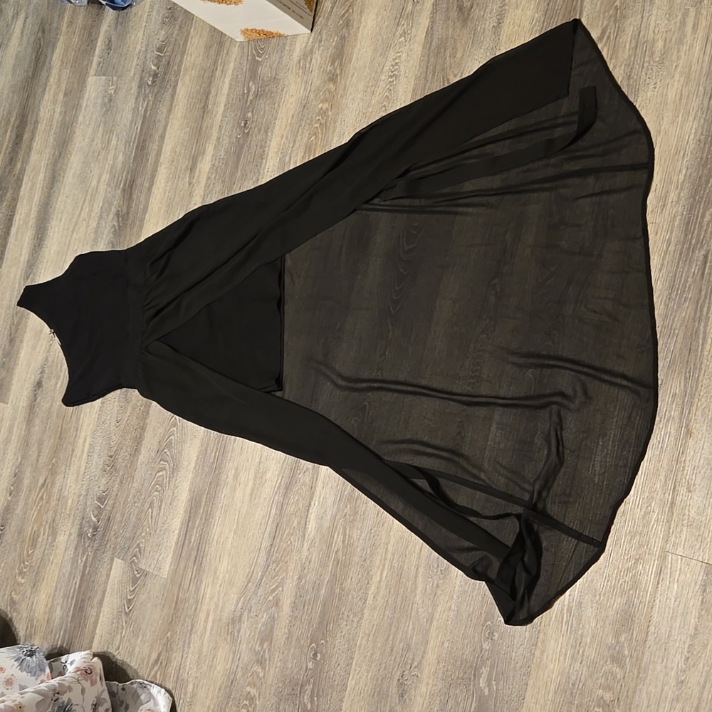 Stretta black one shoulder mini/maxi sz small
